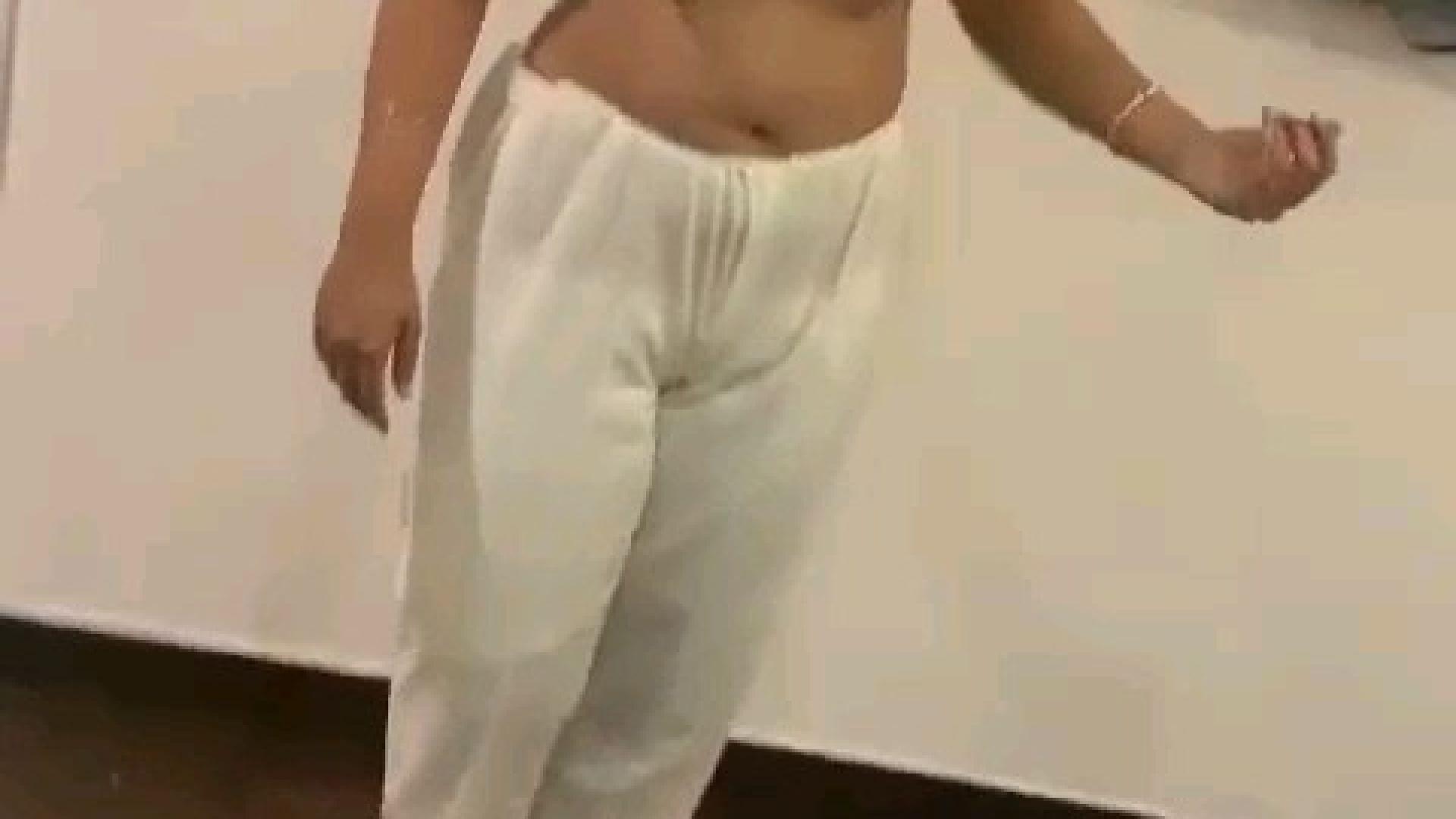 ⁣Indian Desi bhabhi